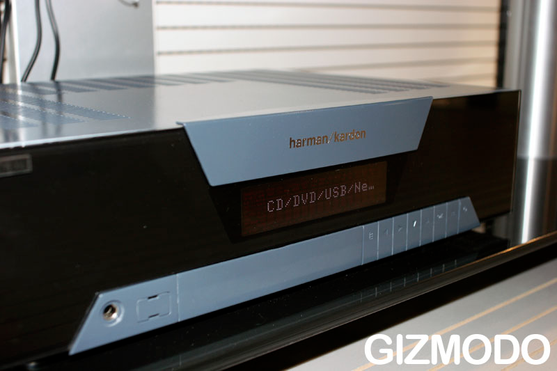 Illustration for article titled Harmon Kardon DVC600 Home Theater/Blu-ray Center Records 8 Simultaneous HD Channels